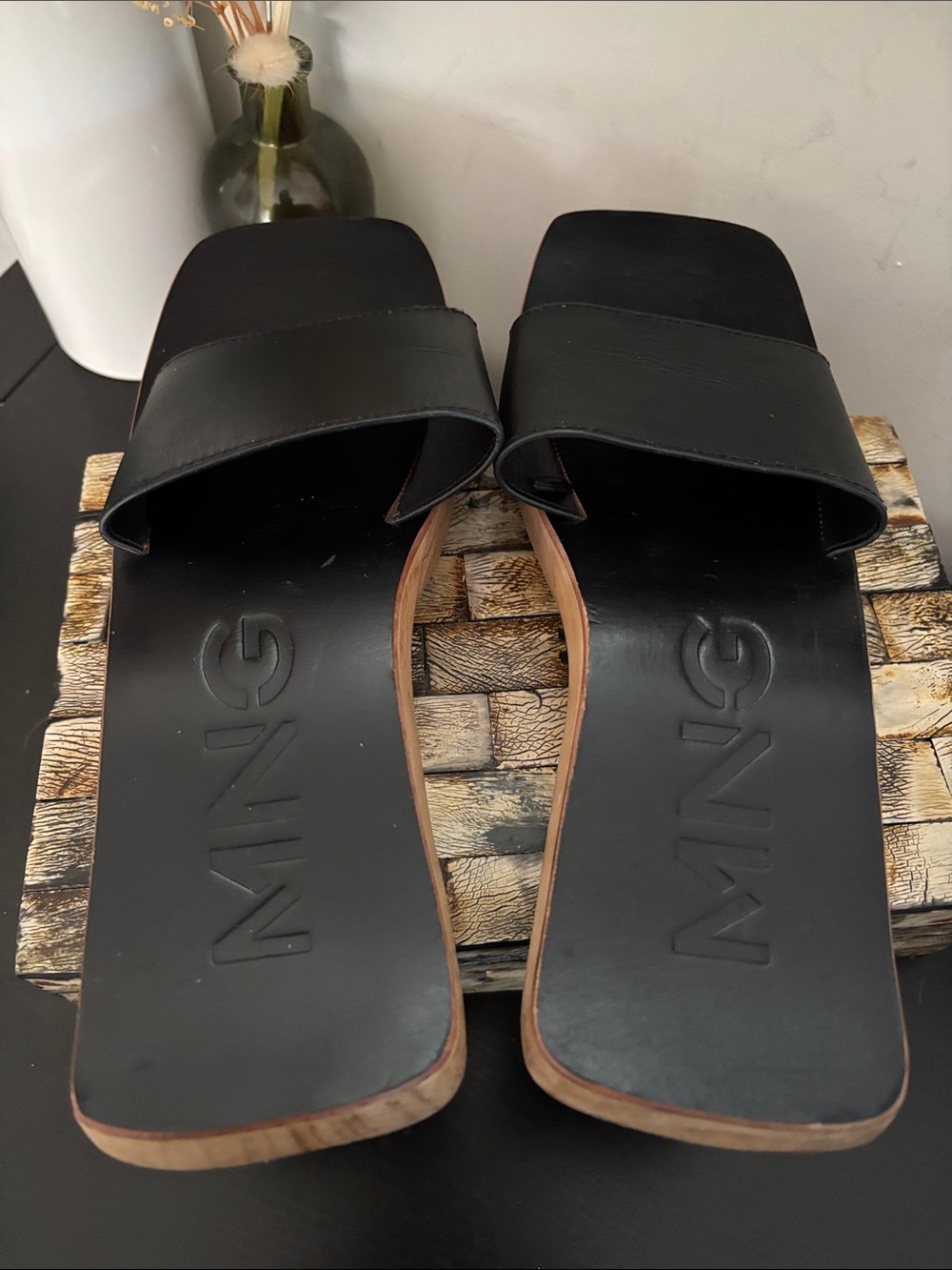 MNG (39) Leather Sandal Wood Insole Rubber Insole Slide Strap Square Toed Mango - Picture 5 of 12